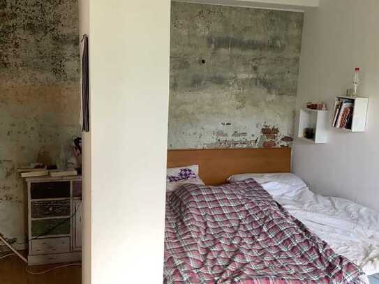 Ruhiges Zimmer in charmantem Haus mit Garten, citynah, 15 Min. zur Innenstadt, WLAN, Etage