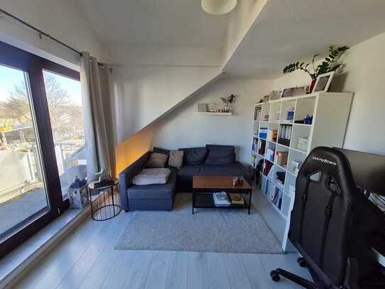 Wunderschöne 2- Zimmer-Dachgeschosswohnung mit Blick auf den Venusberg in Bonn-Röttgen zu vermieten