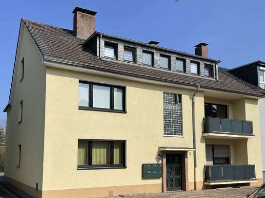 *** sehr schöne 2 Zimmer Wohnung mit Balkon ***