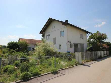 Wohnhaus mit großem Grundstück und Nebengebäude - 515