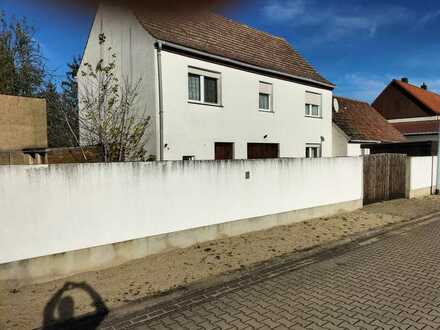 2-geschossiges Einfamilienhaus in Groß Nauendorf, mit zusätzlichem Gartengrundstück und 2 Garagen