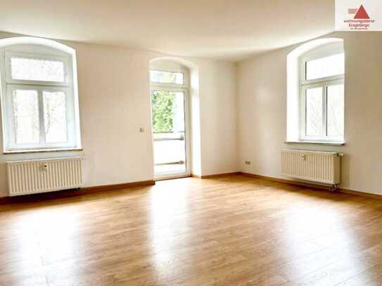 Große Wohnung in Annaberg OT Cunersdorf - zwei Bäder, Balkon, Stellplatz!!