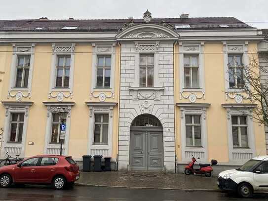 Provisionsfrei zu verkaufen-DG-Wohnung in Potsdamer Innenstadt