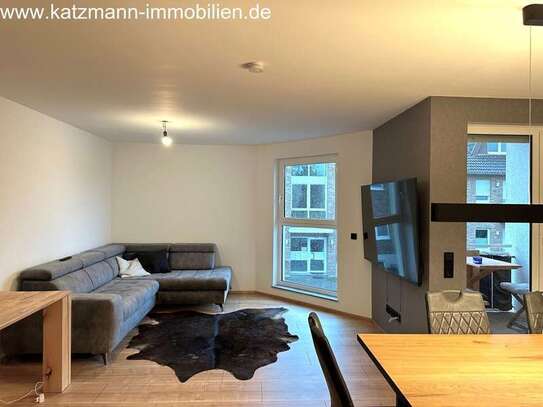 Modernisierte 2-Zimmerwohnung mit Loggia, Keller u. Stellplatz zu vermieten