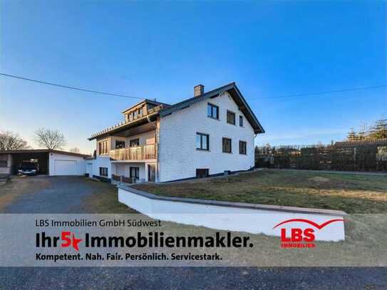 Wohnen, Arbeiten und Vermieten: Ihr Traumhaus auf einem Mega-Grundstück!