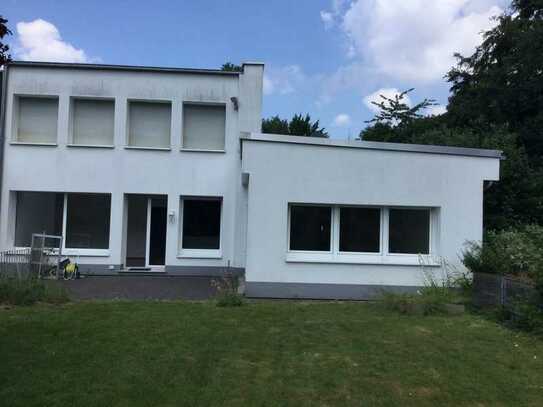 Großzügiges EF-Haus, Gartenvorstadt Helfe, Reihenendhaus, Fernwärme, keine Provision!