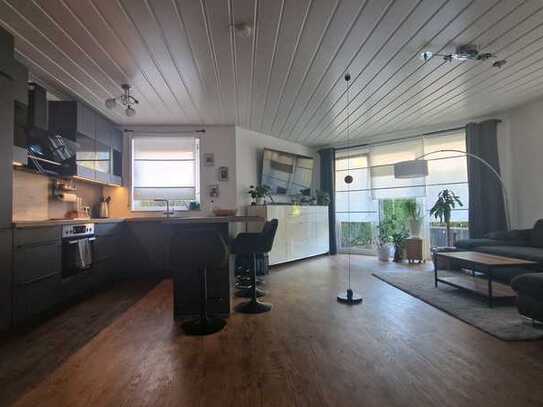 Schöne 3,5-Zimmer Wohnung mit TG-Stellplatz + Terrasse in Niefern