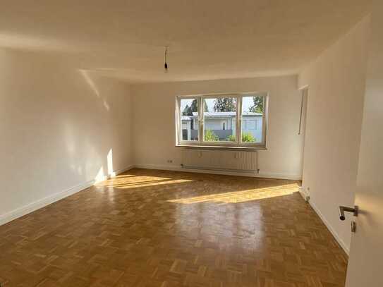 Geschmackvolle 3 ZKB mit EBK und Balkon, 80 qm, WG tauglich, frei ab 01.07.2024, von Privat