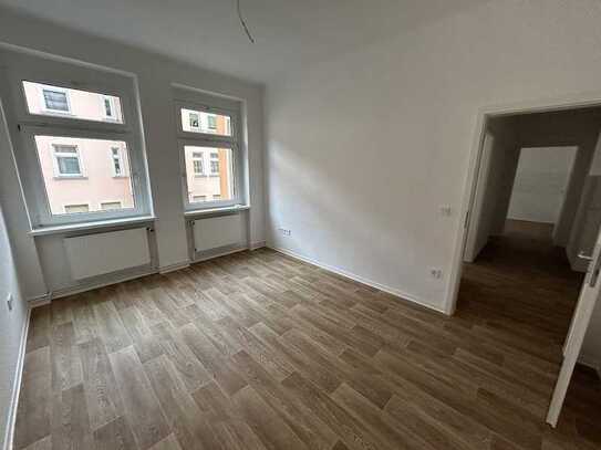 Erstbezug nach Sanierung in heller 2-Zimmer-Wohnung!