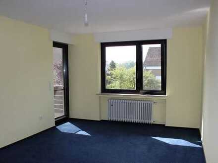 *** Sehr schöne 3 Zimmer Wohnung mit großem Balkon in Bielefeld-Theesen ***