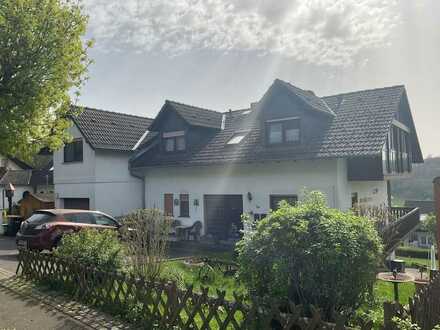 Großes 1-2 Familienhaus mit Einliegerwohnung und schönem Fernblick