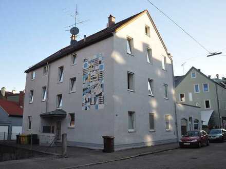 Helle 2-Zimmer-Wohnung mit Balkon in Augsburg