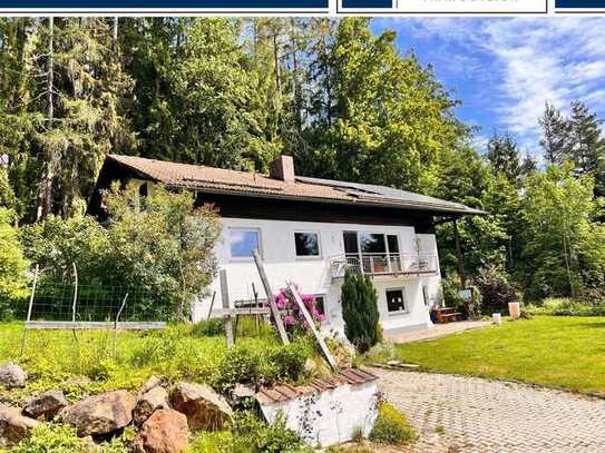 Großes Wohnhaus in Waldrandlage mit schöner Aussicht