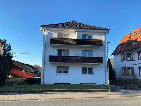 sanierte 1-Zimmer-Wohnung mit Südbalkon und Blick Richtung Altstadt-Tor