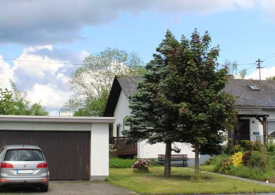 TOLLES EINFAMILIENHAUS DOPPELGARAGE, GROSSES GRUNDSTÜCK- AUSBAURESERVE, RUHIGE LAGE