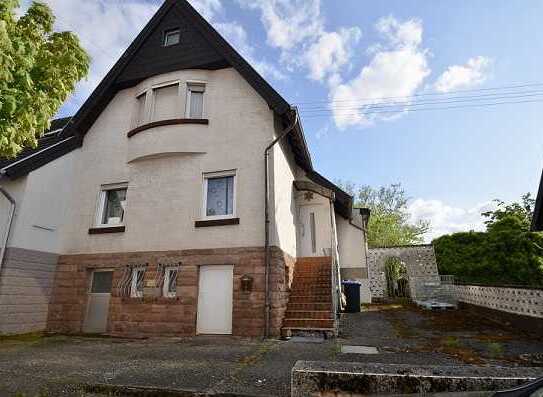 Schönes Einfamilienhaus mit Garten