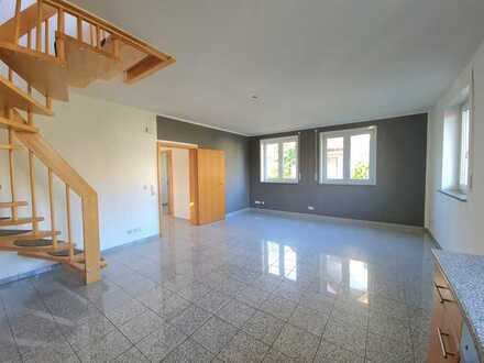 Moderne Maisonette-Wohnung mit Fernblick