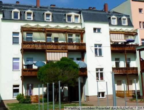 Große 2 Zimmerwohnung mit Einbauküche und Südterrasse