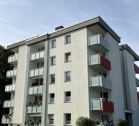 Helle 3-Zimmer-Wohnung im 4. OG mit 2 Balkonen und toller Aussicht in Essen-Altendorf zu vermieten