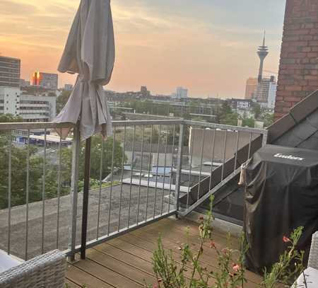 Freundliche und gepflegte 4-Zimmer-DG-Wohnung mit EBK in Düsseldorf