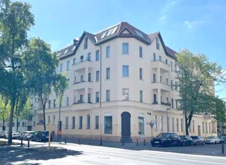 Vermietete Balkon-Wohnung in Berlin-Reinickendorf mit eventuellen Eigenbedarfskündigungspotential
-