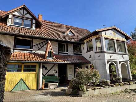 Ein- bis Zweifamilienhaus mit Garage (ohne Garten)