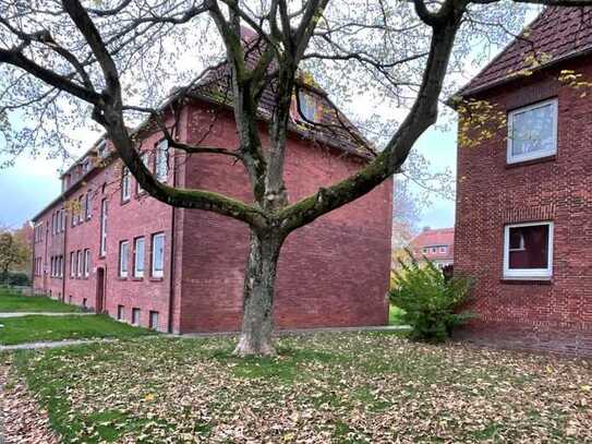 3-Zimmer-Wohnung im Dachgeschoss mit Badewanne in Wilhelmshaven - Nähe Zentrum !!!