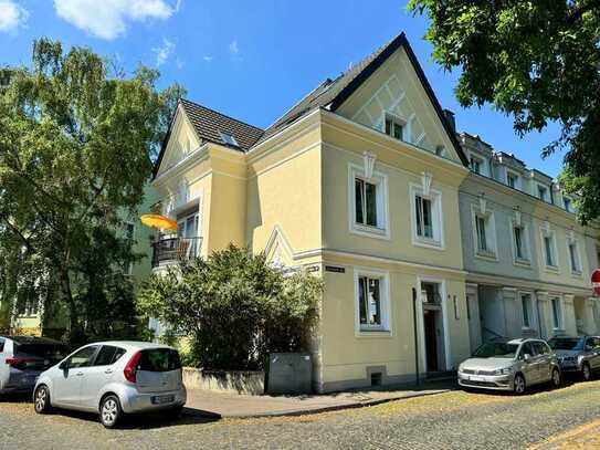 Rarität in Köln-Lindenthal, sanierte Altbau Villa