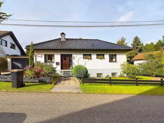 Einfamilienhaus, top gepflegt, mit großer Garage und Sonnengrundstück