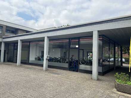 Optimal gelegenes Ladenlokal mit großem Kellerlager 

Ratingen Lintorf