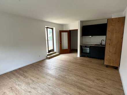 Vollständig renovierte 1-Zimmer Wohnung mit Terrasse im Univiertel Augsburg