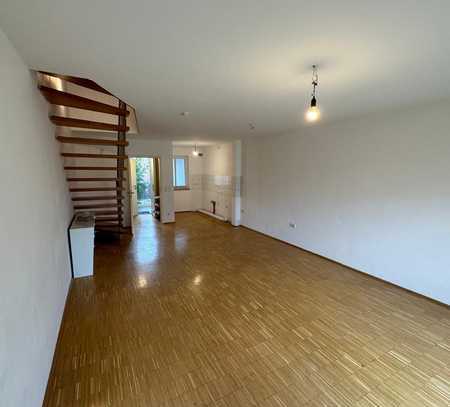 3-Zimmer-Maisonette-Wohnung mit Terrasse, Garten und EBK