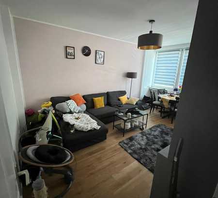 Exklusive 3-Zimmer-Wohnung mit Balkon und EBK in Düsseldorf