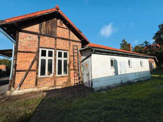 Lagerhalle / Produktionshalle in Eschershausen