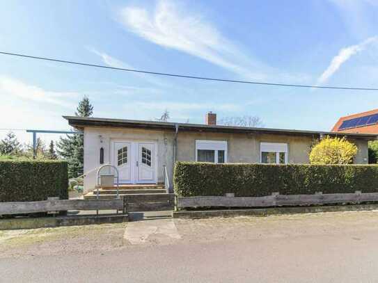 Einfamilien-Bungalow mit traumhaften Ausblick in Feldrandlage