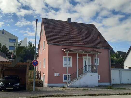 Schönes Einfamilienhaus mit 2 Wohneinheiten in Mainburg-Sandelzhausen