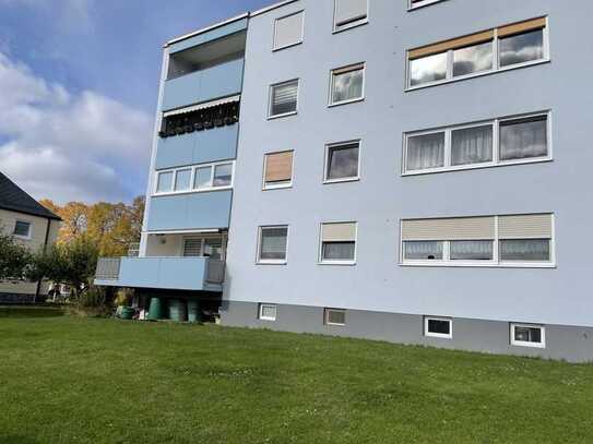 Wohnung im Hochparterre mit Gartenanteil und extrabreiter Garage