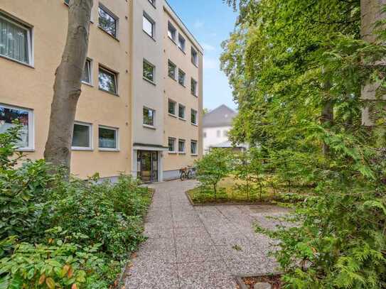 3-Zimmer-Wohnung im obersten Stockwerk mit Gartenausrichtung Berlin Lichterfelde Ost