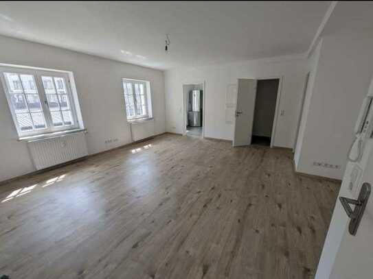 Neuwertige 2-Zimmer-Wohnung mit EBK in Stuttgart-Ost