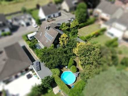 Freistehendes Einfamilienhaus mit Einliegerwohnung!