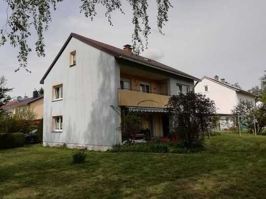 Charmantes EFH in zentraler Lage mit großzügigem Grundstück. Sofort verfügbar!