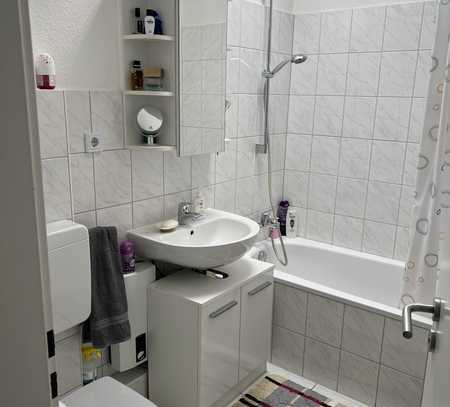 Schöne helle 2-Raum-Wohnung mit Süd-Balkon in Solingen