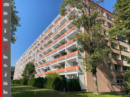 Bezugsfreie 3-Zimmer-Wohnung auf oberster Etage, im TOP Zustand und mit Weitblick über Südpark