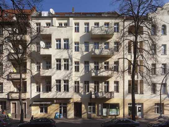 Wunderschöner 2-Zimmer-Altbau wartet auf neue Mieter!