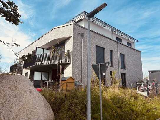 Geschmackvolle 3-Raum-Wohnung mit Balkon und neuer Einbauküche in Heiligenhafen