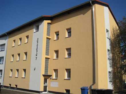 Hier lässt es sich aushalten: Renovierte 3-Zimmer-Wohnung mit Balkon in modernisierter Wohnanlage!
