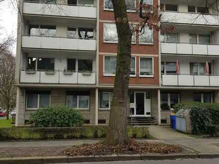 Vollständig renovierte 2-Zimmer-Wohnung mit Balkon und EBK in 47799, Krefeld