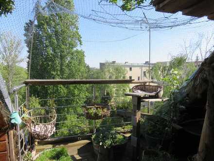 Wunderschöne Wohnung mit chilliger Dachterrasse - provisionfrei! Wird bezugsfrei!