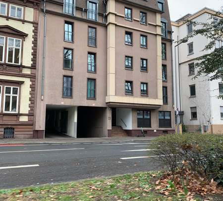 Stellplatz in TG nähe Bahnhof u. Innenstadt - Quadrat L10