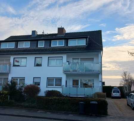 Sehr schön geschnittene 3 ZKB + Balkon in top zentraler Lage Hofheims (Marxheim)